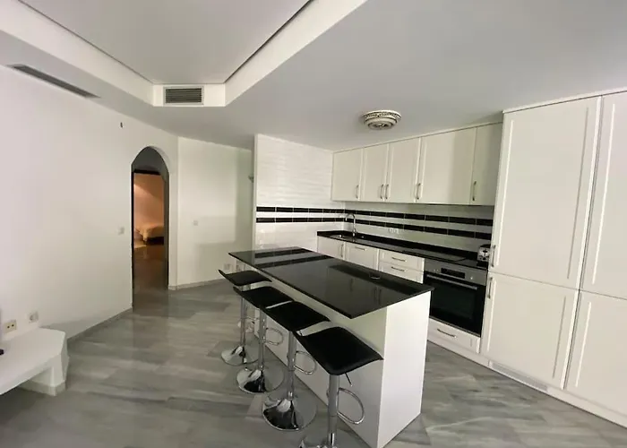 Apartament Apartment. Newly Renovated. *