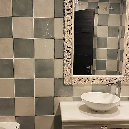아파트 Apartment. Newly Renovated. 마르베야
