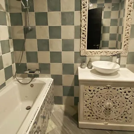 Apartment. Newly Renovated. * 마르베야