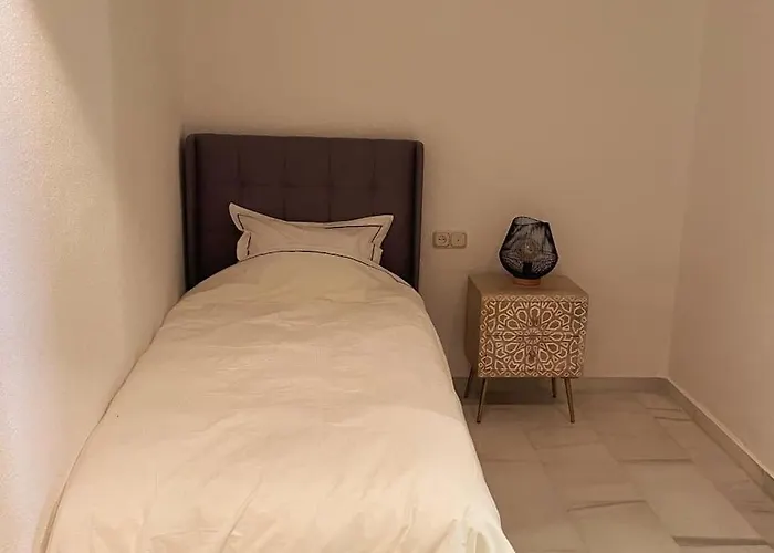 Apartment. Newly Renovated. * Marbella